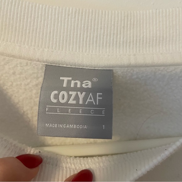 TNA CozyAF Crewneck - Picture 3 of 4
